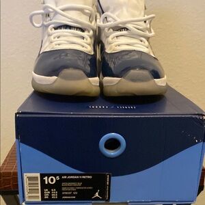 Preloved Air Jordan 11 Retro White/University Blue Blanc/ Bleu Carolina